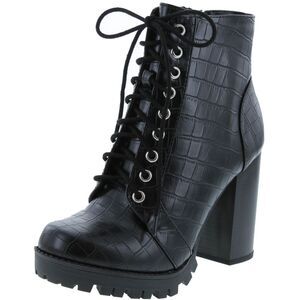 Soda Chalet Black (Crocodile) Womens boots 8 NEW